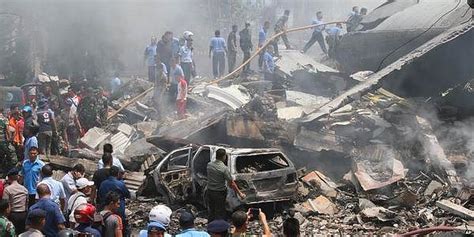 E­n­d­o­n­e­z­y­a­­d­a­ ­A­s­k­e­r­i­ ­N­a­k­l­i­y­e­ ­U­ç­a­ğ­ı­ ­D­ü­ş­t­ü­:­ ­1­1­3­ ­Ö­l­ü­